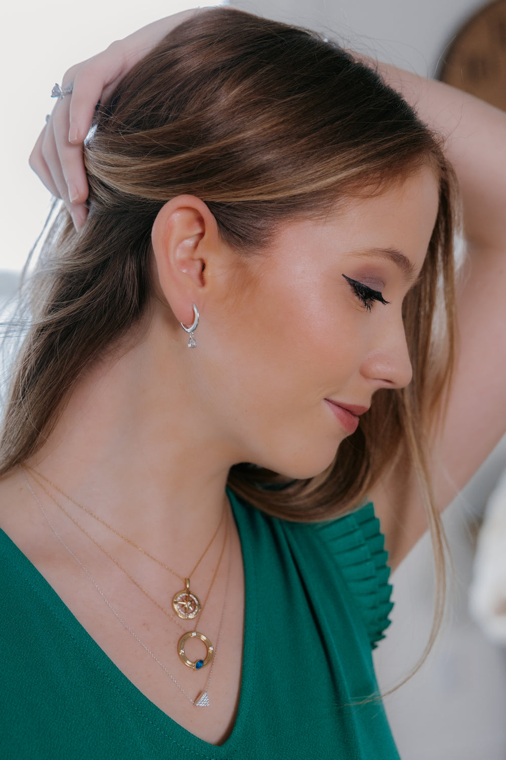 EARRINGS  RD V~ 0.01;